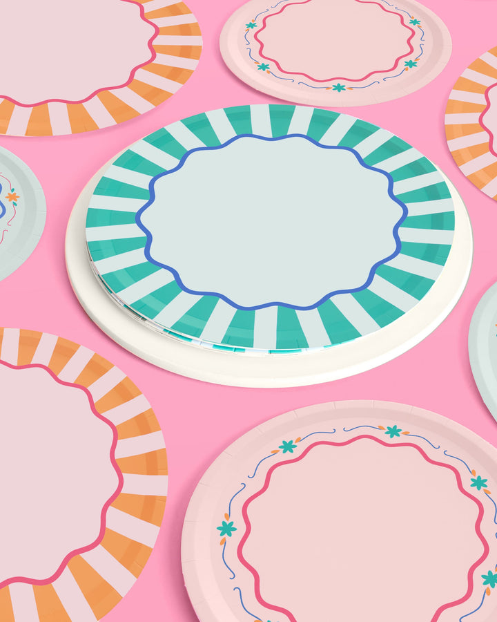Italian Summer Trio - 32 plates, 24 napkins + 2 vases